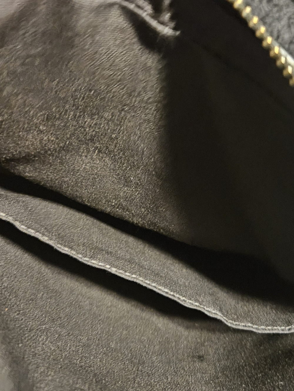 Coach Men’s Gray/Black Signature Messenger Bag - Picture 6 of 11